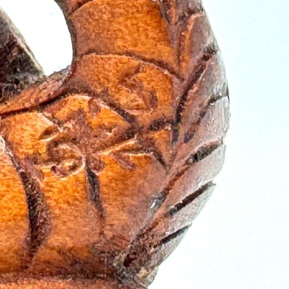 Ojime Bead Netsuke Alligator Crocodile Boxwood Signed Figurine - Picture 4 of 8